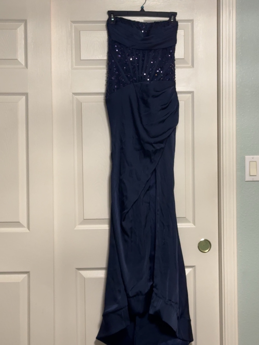 NWT Navy Blue Strapless Sequin Mermaid Evening Gown Size 4